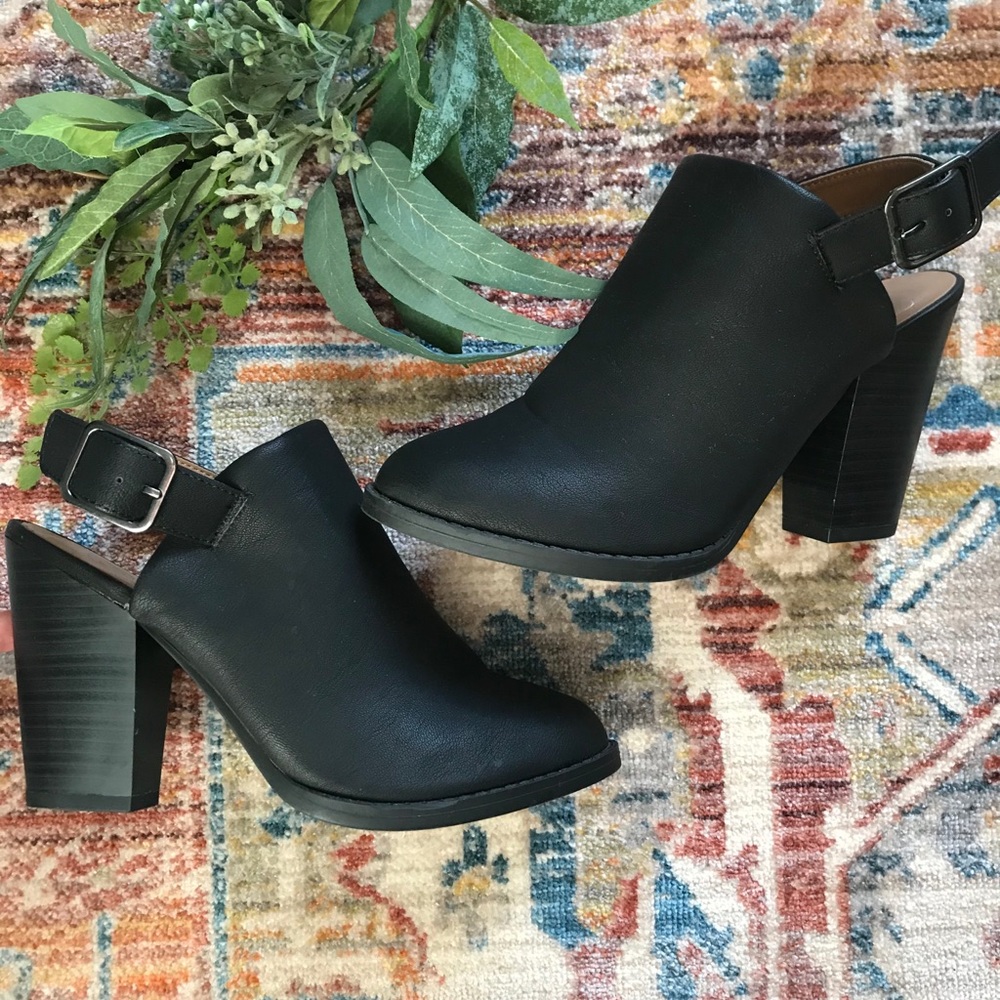 Strapped Heels Size 8